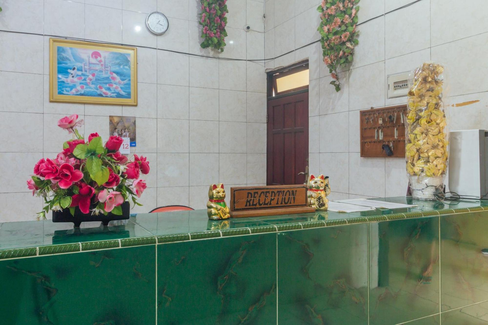 Oyo 2269 Hotel Astika Ambon Εξωτερικό φωτογραφία