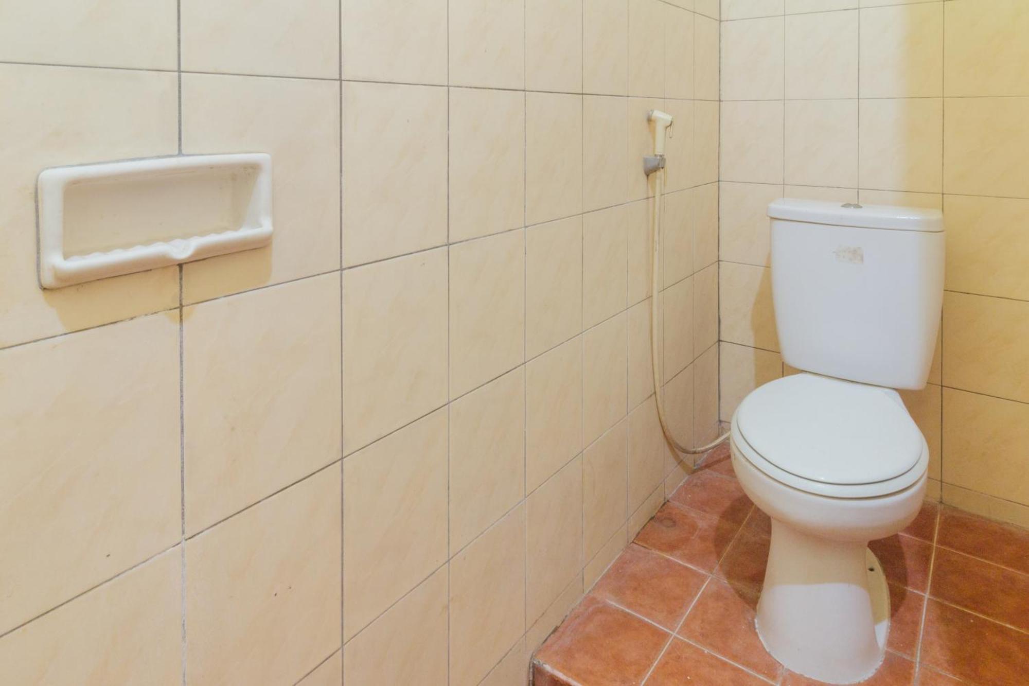 Oyo 2269 Hotel Astika Ambon Εξωτερικό φωτογραφία